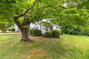 544 Edgewood St, Kernersville, NC 27284 - Photo 4