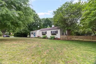 2601 Fernwood Dr, Greensboro, NC 27408 - Photo 32