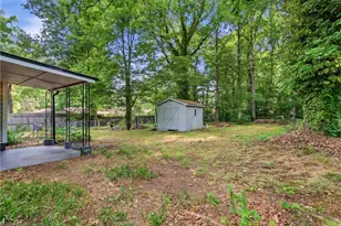 2605 Pinecroft Rd, Greensboro, NC 27407 - Photo 18