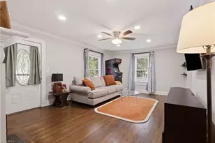 2605 Pinecroft Rd, Greensboro, NC 27407 - Photo 4