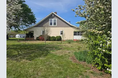 2729 Asbury Road, Mount Airy, NC 27030 - Photo 4