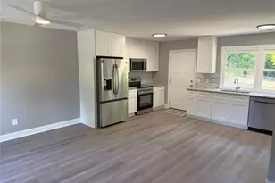 245 Logan Ct, King, NC 27021 - Photo 2