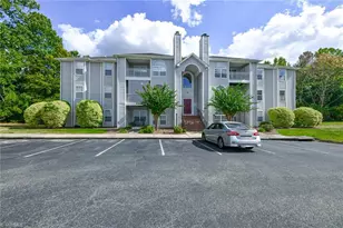 3638 Morris Farm Dr, Greensboro, NC 27409 - Photo 2