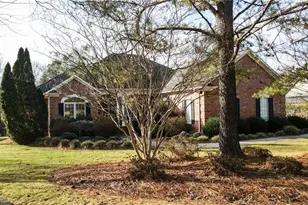 396 W Lake Trail, Mebane, NC 27302 - Photo 2