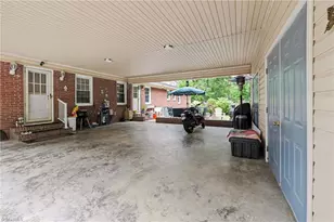 305 Ridgecrest Dr, Lexington, NC 27292 - Photo 28