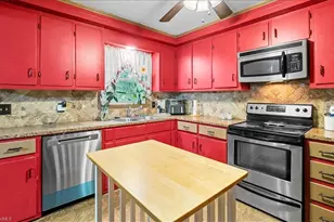 2250 Willow Bend Dr, Kernersville, NC 27284 - Photo 14