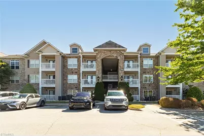 7100 W Friendly Avenue #205, Greensboro, NC 27410 - Photo 2