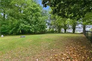 3546 Lewiston Rd, Greensboro, NC 27410 - Photo 2
