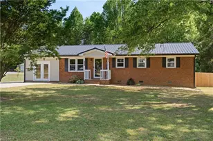 172 Stratford Rd, Lexington, NC 27292 - Photo 2