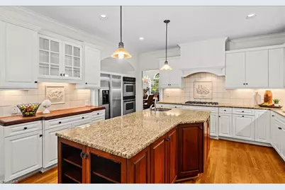 10 Elm Grove Way, Greensboro, NC 27405 - Photo 12