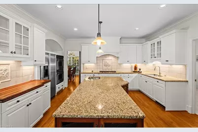 10 Elm Grove Way, Greensboro, NC 27405 - Photo 8