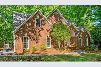 10 Elm Grove Way, Greensboro, NC 27405 - Photo 2