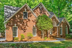 10 Elm Grove Way, Greensboro, NC 27405 - Photo 2