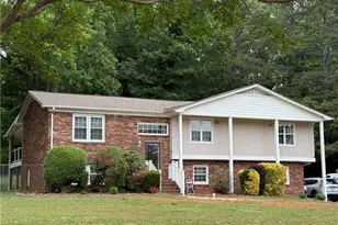 2335 Crestview Way, Winston-Salem, NC 27103 - Photo 1
