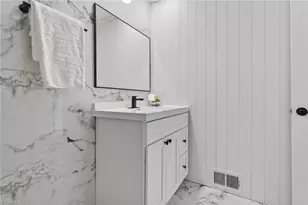 1604 Lexington Ave E, High Point, NC 27262 - Photo 32