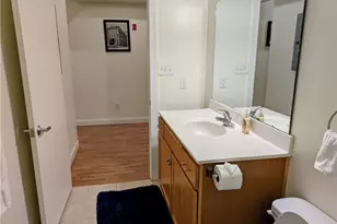 220 W Market St, Greensboro, NC 27401 - Photo 10