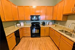 220 W Market St, Greensboro, NC 27401 - Photo 4