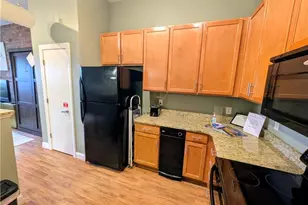 220 W Market St, Greensboro, NC 27401 - Photo 6