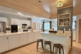 1005 Colonial Dr, Albemarle, NC 28001 - Photo 4