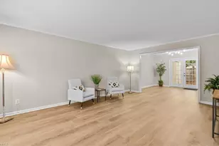 3210 Regents Park Ln, Greensboro, NC 27455 - Photo 6