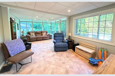 126 Auburn Avenue, Elkin, NC 28621 - Photo 4