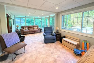 126 Auburn Ave, Elkin, NC 28621 - Photo 4