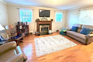 126 Auburn Ave, Elkin, NC 28621 - Photo 10
