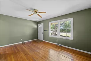 112 Florence St, Graham, NC 27253 - Photo 8