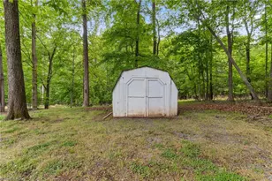 610 Forrest Dr, Reidsville, NC 27320 - Photo 8