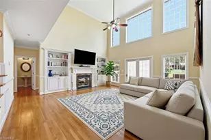 736 Meadowood Dr, Burlington, NC 27215 - Photo 10