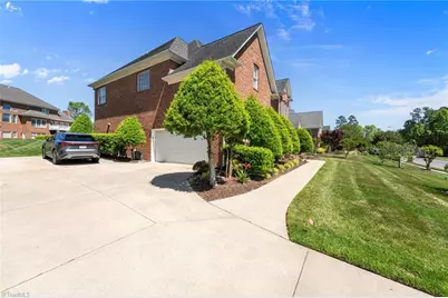 736 Meadowood Drive, Burlington, NC 27215 - Photo 4