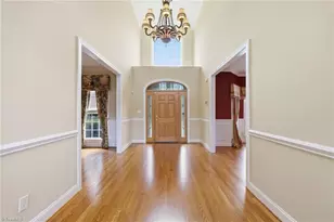 736 Meadowood Dr, Burlington, NC 27215 - Photo 4