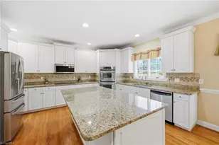 736 Meadowood Dr, Burlington, NC 27215 - Photo 18