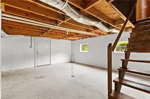103 Howard St, Pilot Mountain, NC 27041 - Photo 20