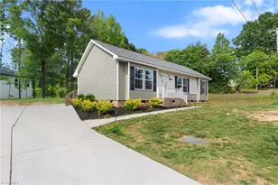 1316 Wiscassett St, Albemarle, NC 28001 - Photo 2