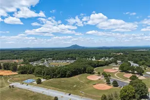 424 West St, King, NC 27021 - Photo 2