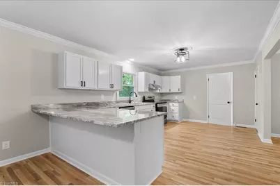 912 Hilltop Boulevard, Reidsville, NC 27320 - Photo 12