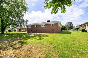 912 Hilltop Blvd, Reidsville, NC 27320 - Photo 50