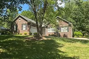 136 Valleybrook Dr, Elkin, NC 28621 - Photo 8