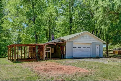124 Clydes Drive, Reidsville, NC 27320 - Photo 14