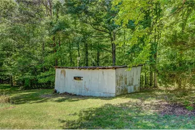 124 Clydes Drive, Reidsville, NC 27320 - Photo 18