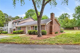 2400 Cottage Pl, Greensboro, NC 27455 - Photo 30