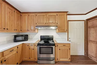 503 E Orange Street, Mebane, NC 27302 - Photo 12