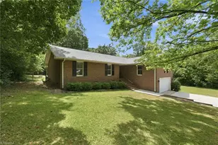 503 E Orange St, Mebane, NC 27302 - Photo 2
