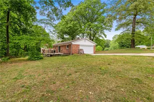 312 Tanbark Ln, Kernersville, NC 27284 - Photo 2