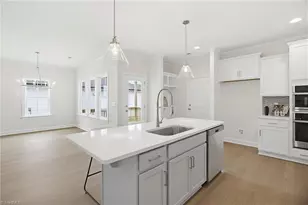 1640 Cross Vlg Ave, Kernersville, NC 27284 - Photo 12