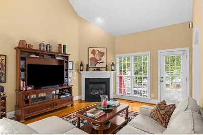 36 Willett Way, Greensboro, NC 27408 - Photo 4