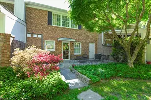1 Fountain Manor Dr, Greensboro, NC 27405 - Photo 4