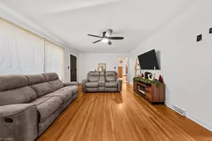 210 Sharon Ave, Asheboro, NC 27203 - Photo 8