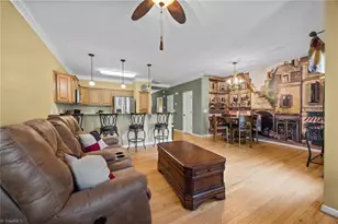 410 Beaumont Cir, Clemmons, NC 27012 - Photo 10